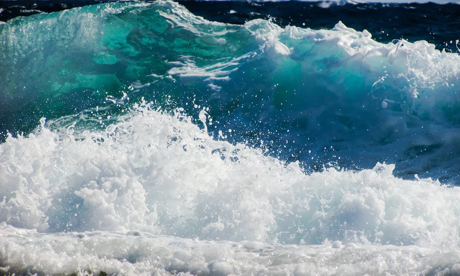 Waspada! Gelombang Tinggi 4 Meter di Perairan Indonesia, Senin 27 Maret 2023