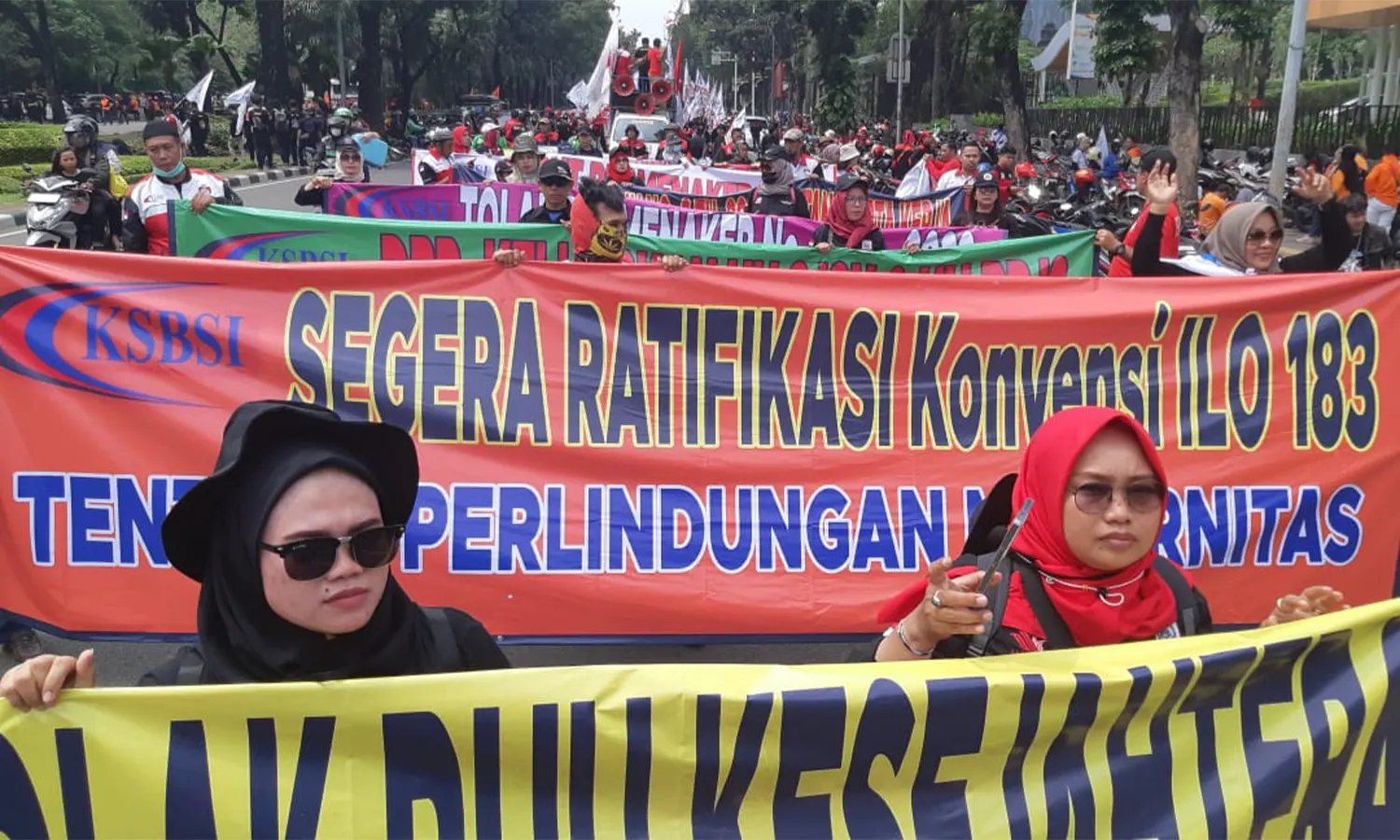DPR Sebut UU Ciptaker Lebih Berpihak ke Pengusaha