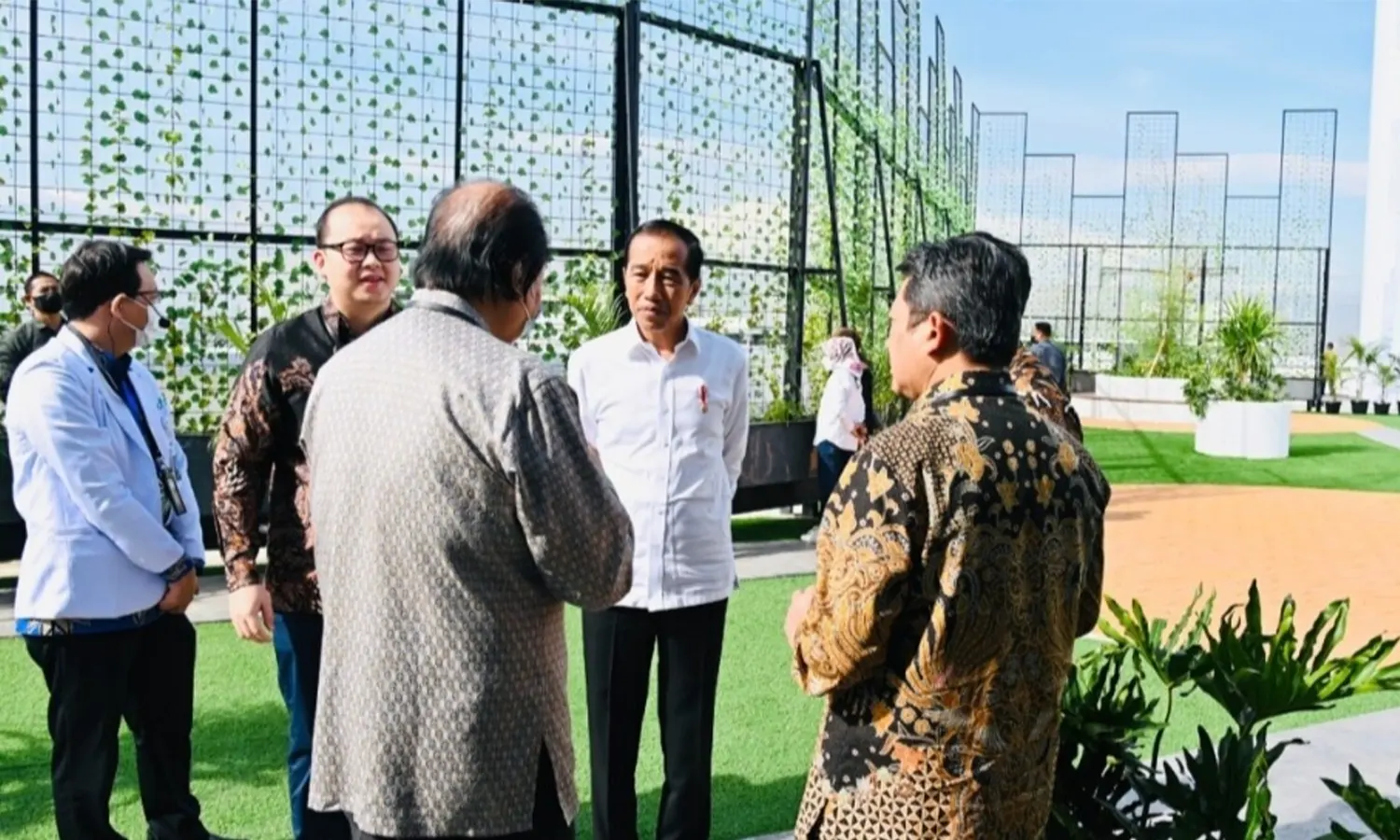 Jokowi Minta Menkes Perbanyak Dokter Spesialis