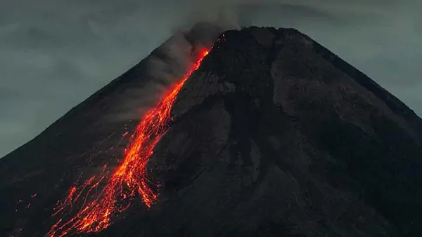 Gunung Merapi Erupsi Lagi