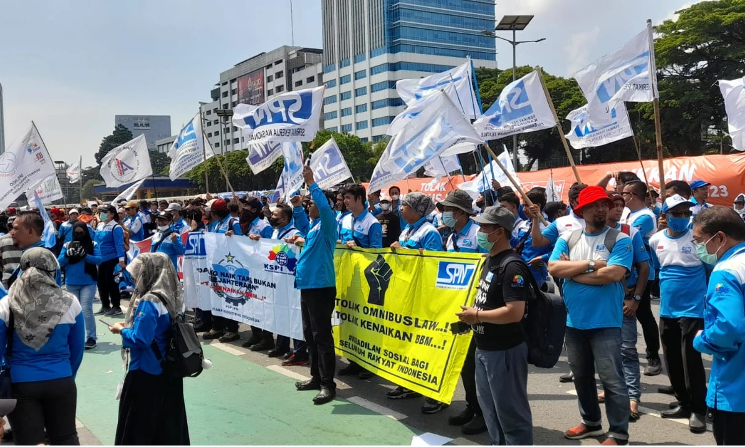 14 Tuntuan yang Dibawa Massa Buruh Peringati Hari Tani Nasional