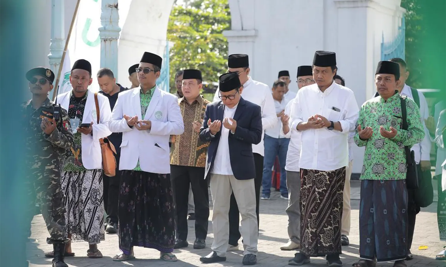 Cak Imin Konvoi Naik Vespa, Pimpin Pendaftaran Caleg ke KPU