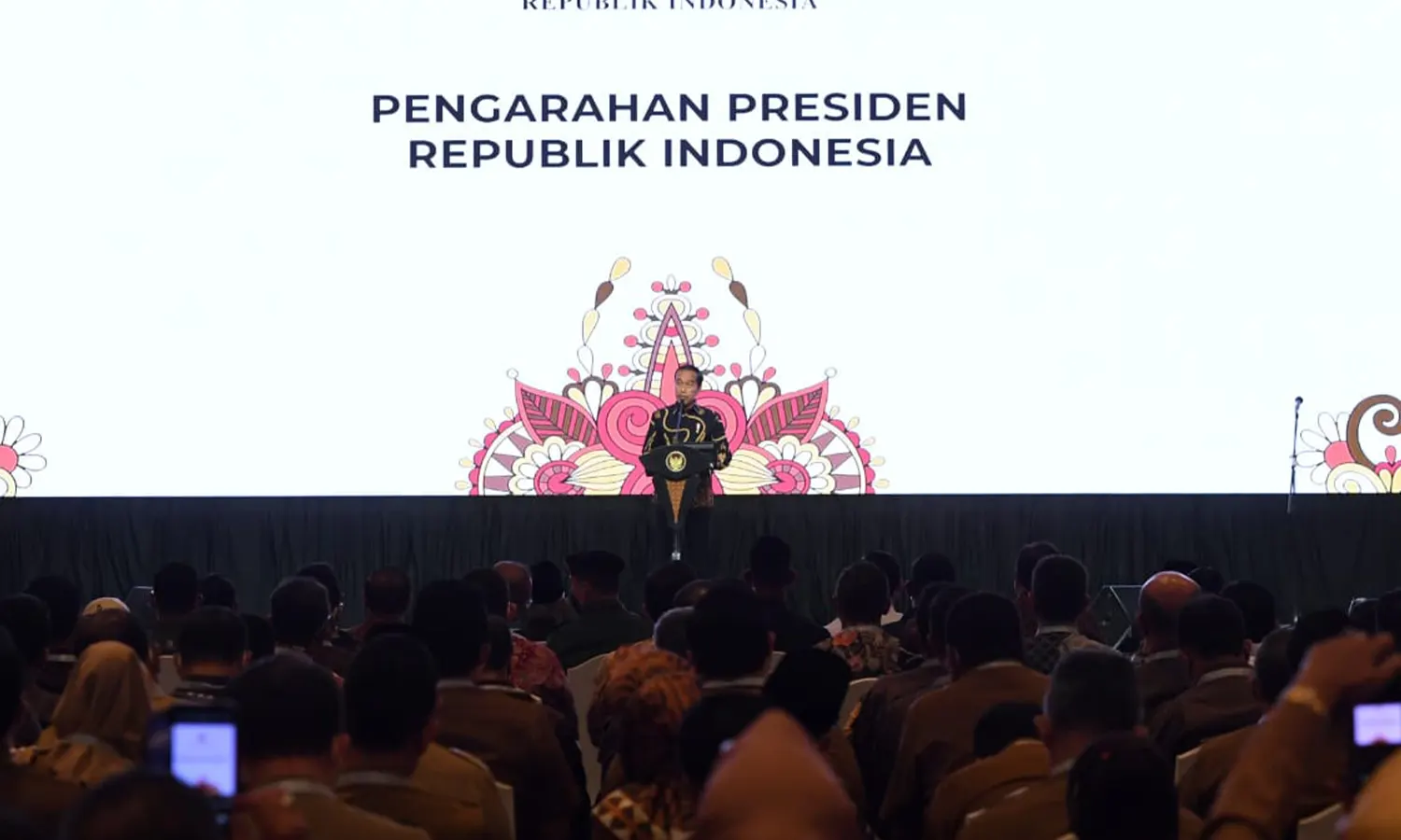 Jokowi Minta Seluruh Lembaga Membeli Produk yang Telah Masuk E-Katalog