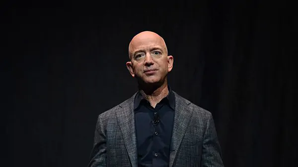 Perjalanan Luar Angkasa Miliader Jeff Bezos