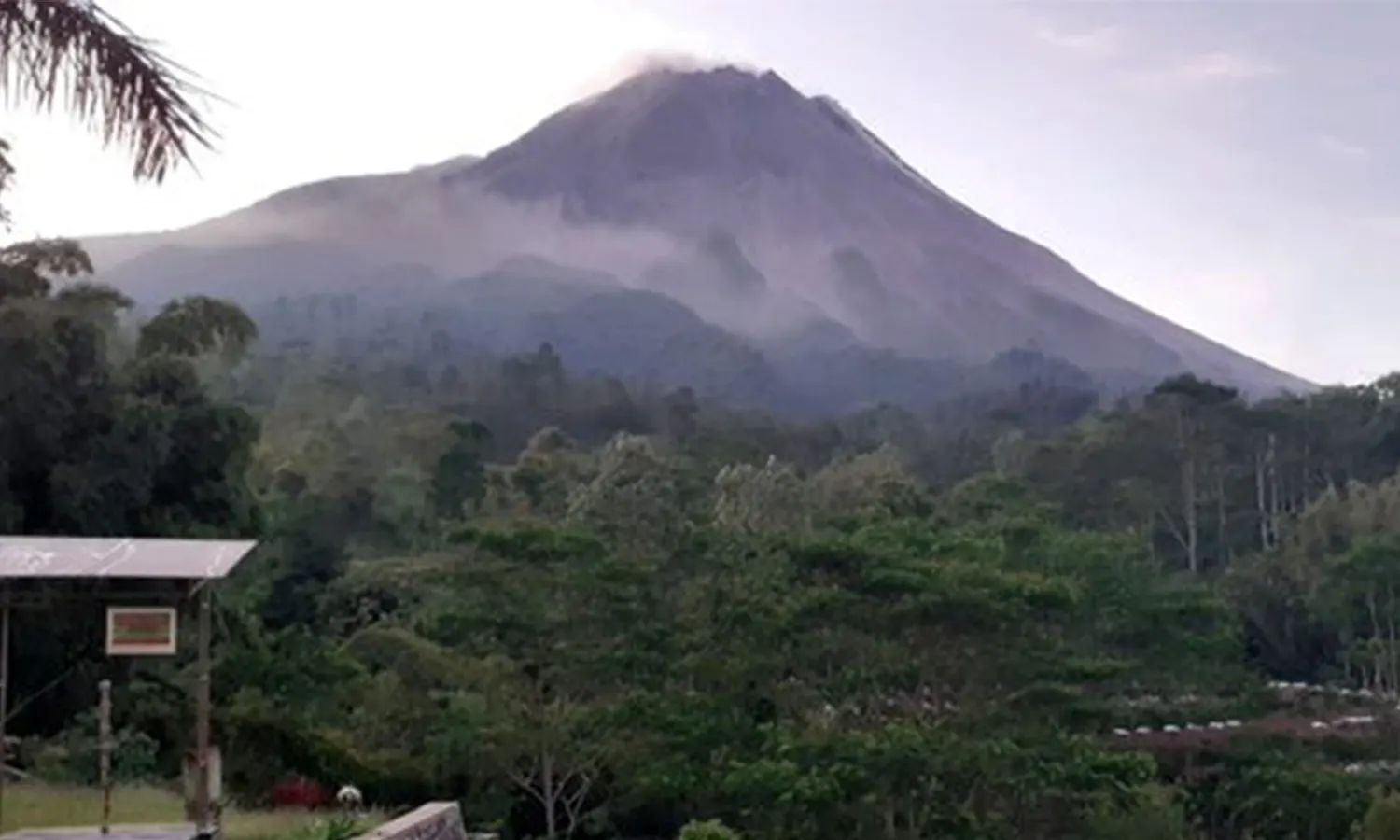 Gunung Merapi Luncurkan 182 Guguran Lava Sepekan Terakhir
