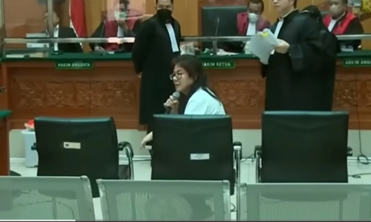 Terlibat Kasus Teddy Minahasa, Linda Dituntut 18 Tahun Penjara dan Denda Rp 2 M
