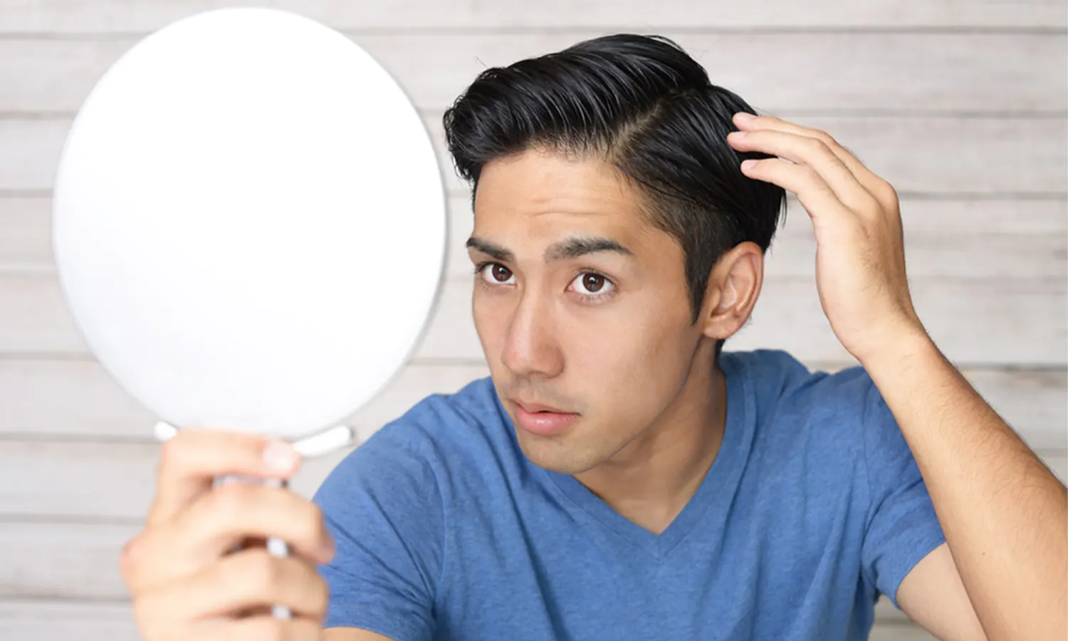 Varian Gaya Rambut Comb Over, Tampil Rapi Dan Maskulin