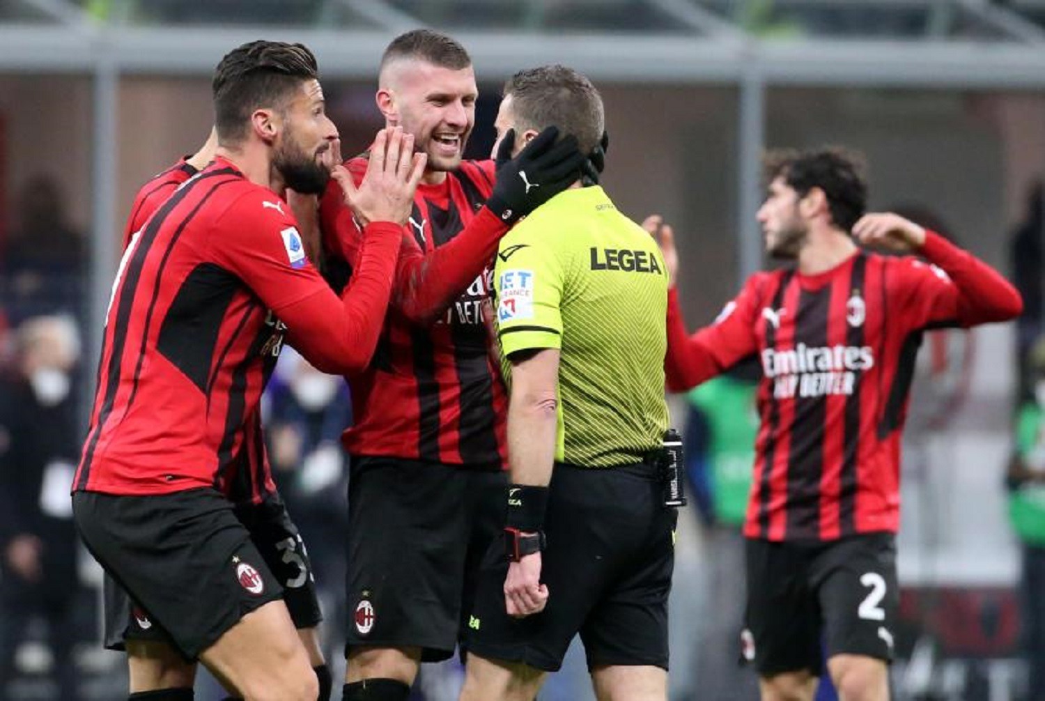 Merasa Dirugikan Wasit, AIA Minta Maaf Kepada Milan
