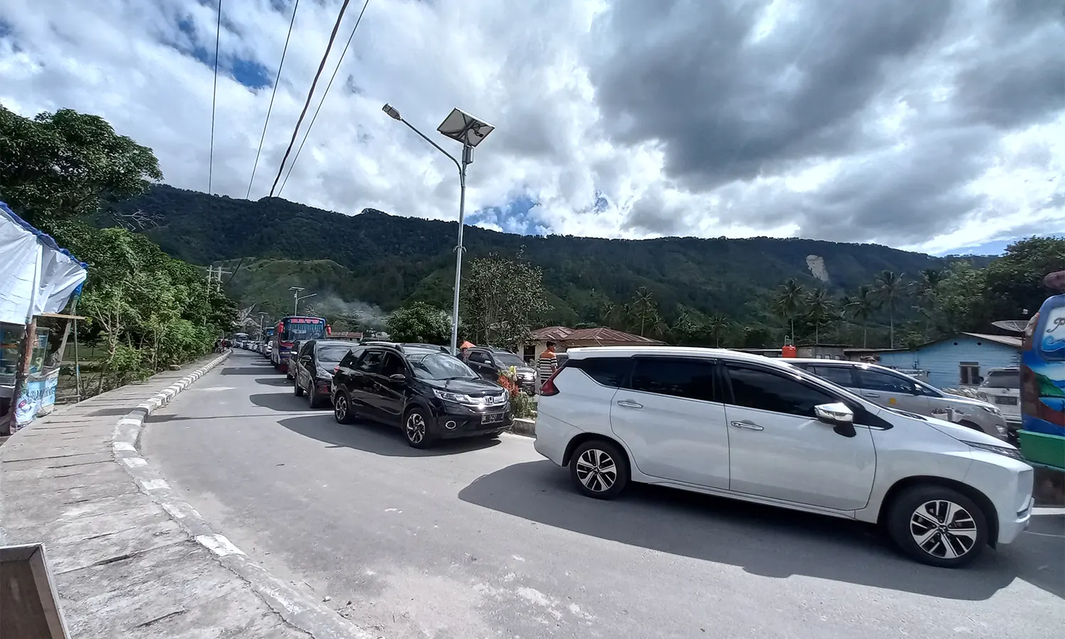 Libur Sekolah, Â Arus Penyeberangan Ambarita â€“ Ajibata Melonjak