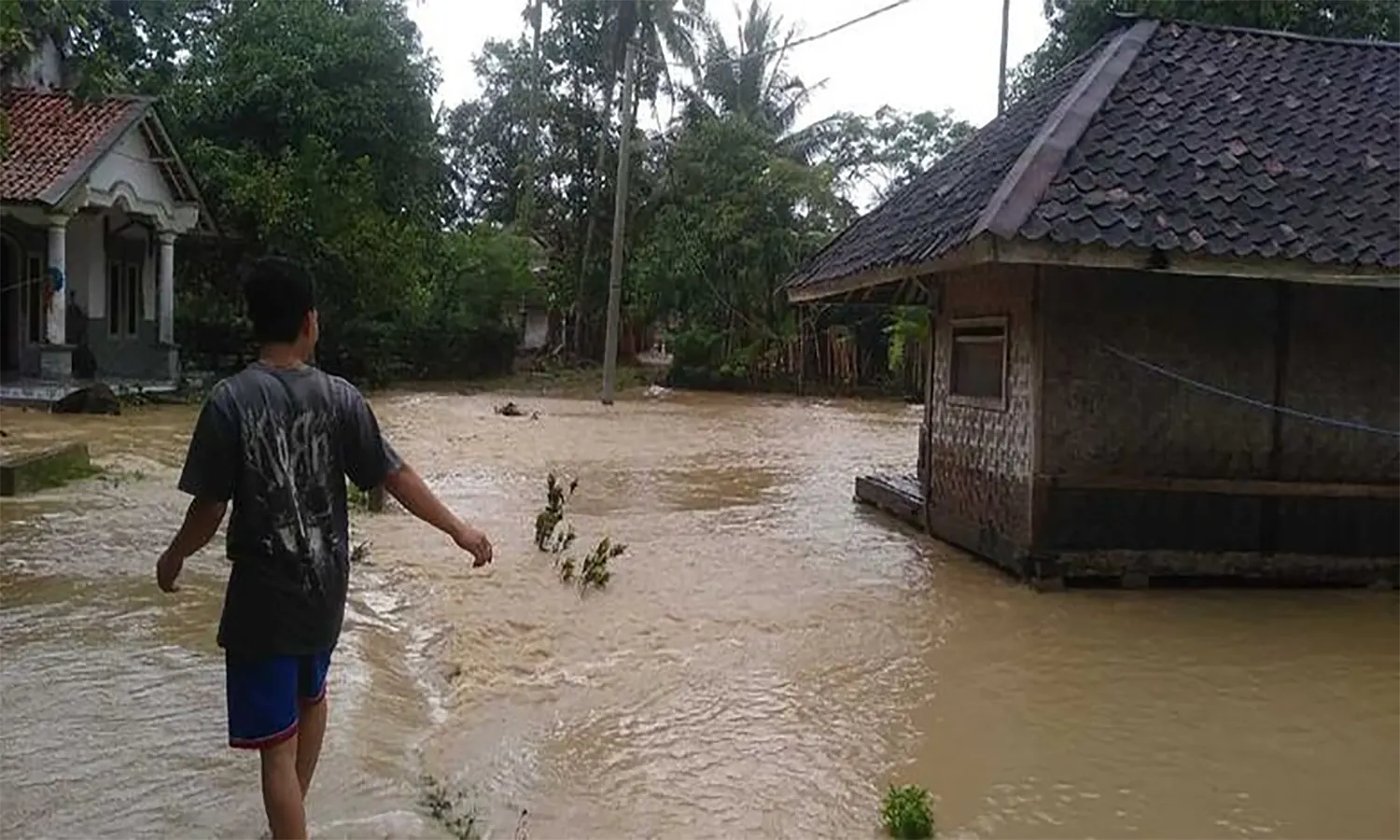 Banjir Bandang dan Longsor Terjang 6 Desa di Sukanagara Cianjur