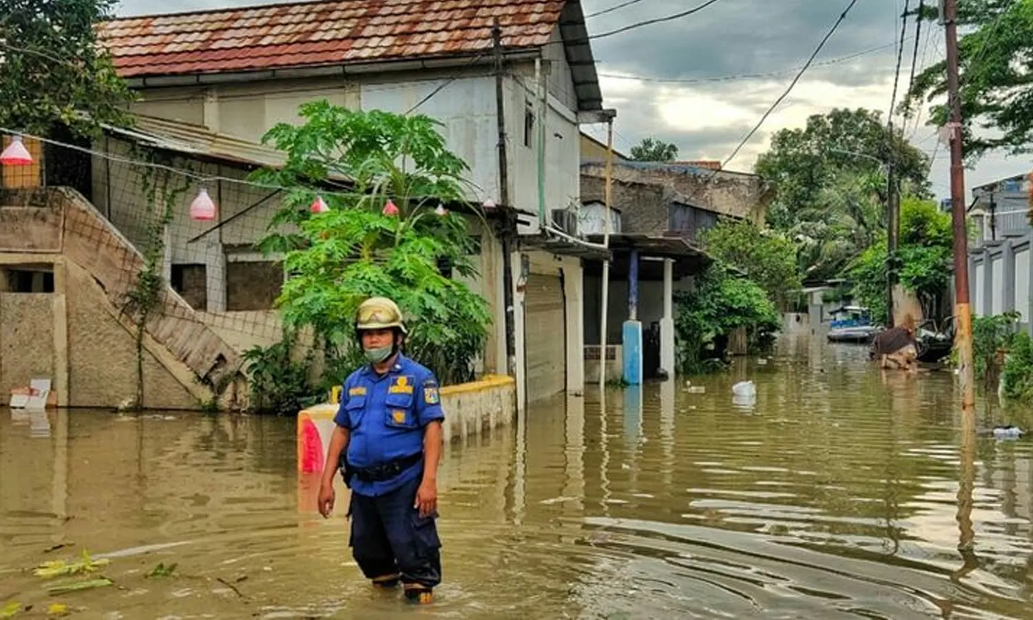 Update Banjir Jakarta 10 Oktober : Terhitung 68 RT Tergenang, Ketinggian Air Mencapai 270 cm