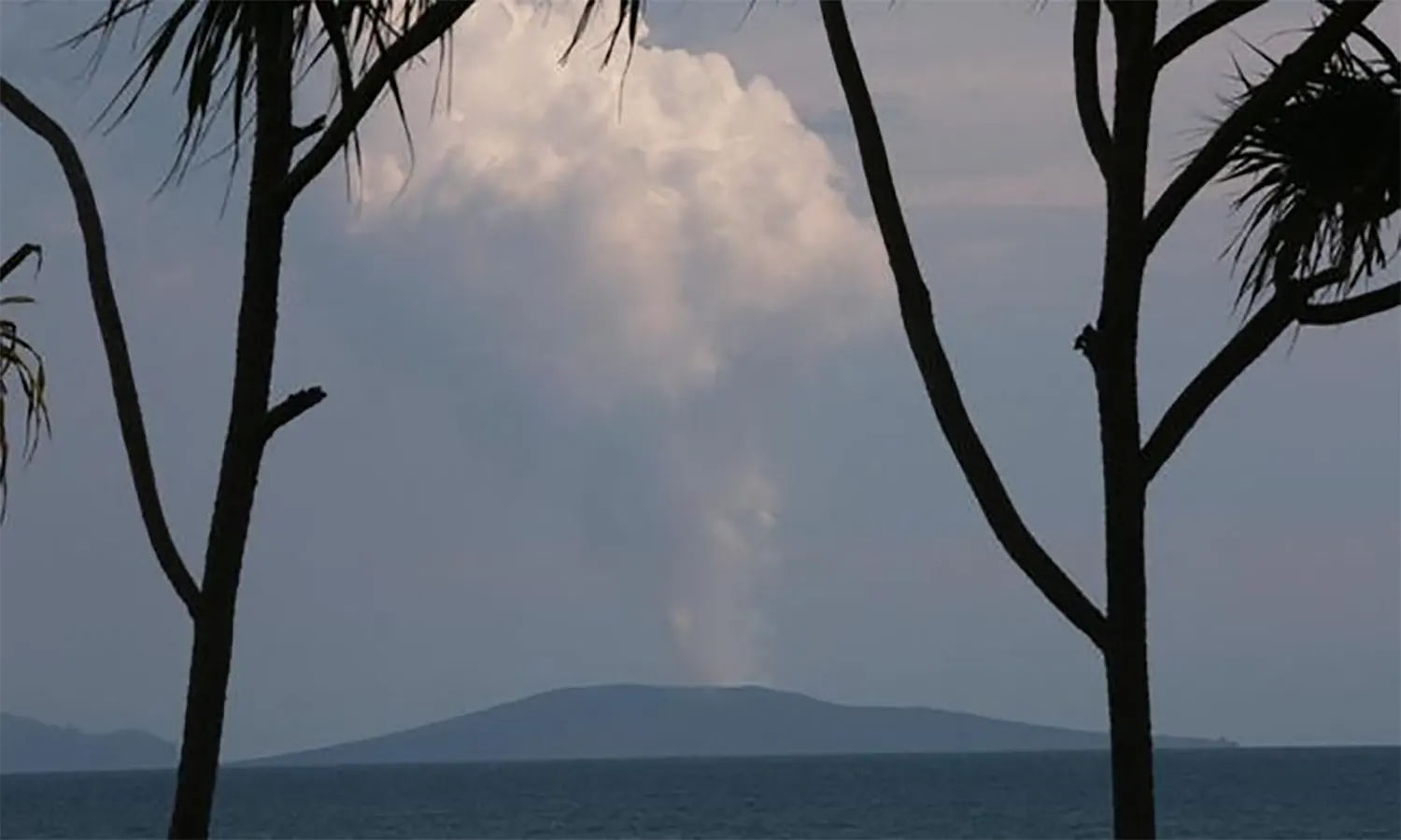Status Siaga, Gunung Anak Krakatau Kembali Erupsi Dua Kali 