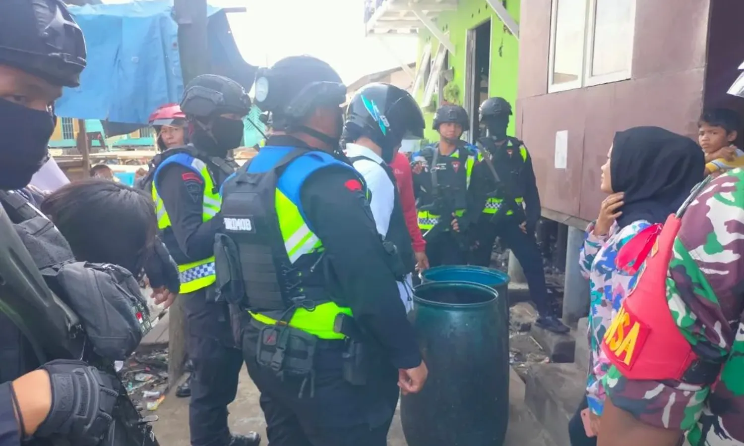 Polisi Gerebek Lokasi Pencurian Minyak Pertamina di Medan, 1 Ton Solar Diamankan