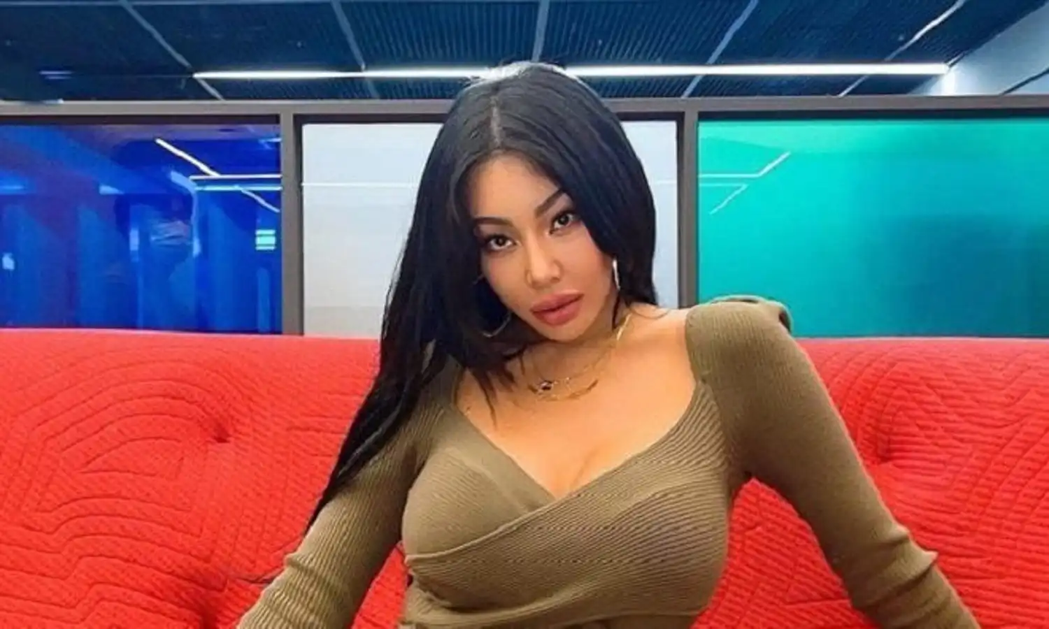 Penampilan Ratu Rapper Korea Selatan Tutup KV Fest 2022, Jessi: Aku Habis Ini Ketemu Agnes Mo