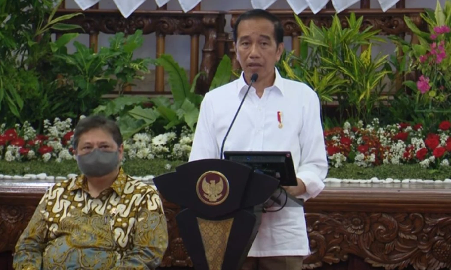 Jokowi: â€œBadaiâ€ Sudah Datang, Minta Menteri Siapkan Rencana Terburuk