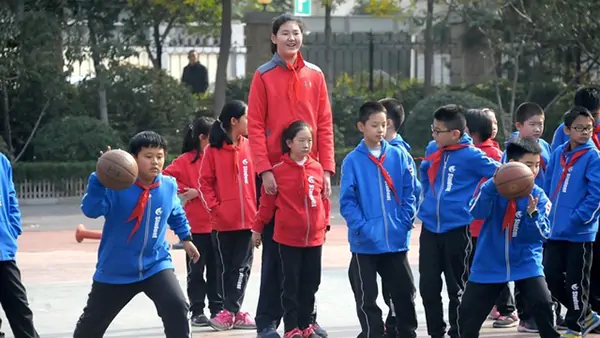 Pebasket Putri Asal Cina Memiliki Tinggi 2,26 Meter Diusia 14 Tahun