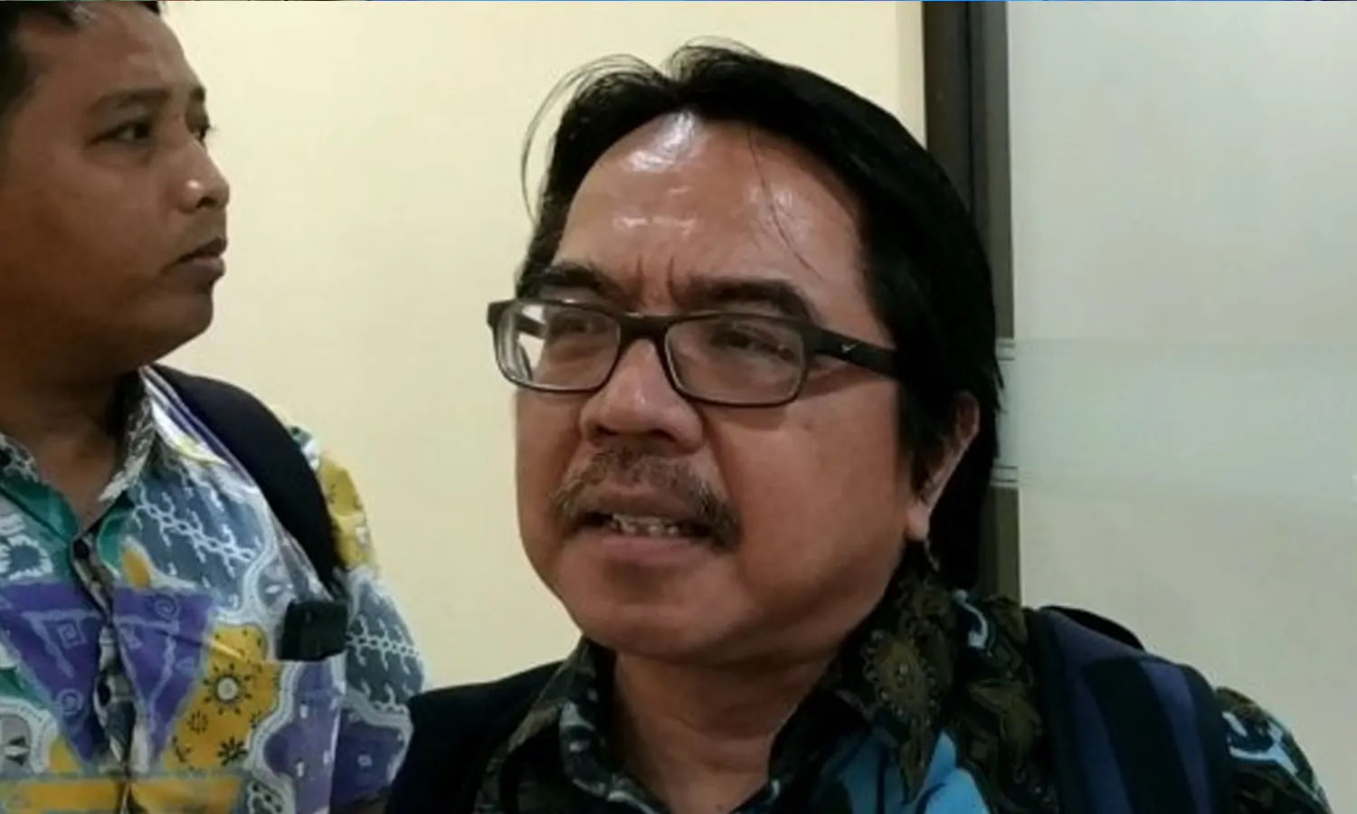 Dosen UI Ade Armando Sebut Tak Ada Perintah Salat 5 Waktu di Alquran, MUI: Jangan Bikin Sensasi