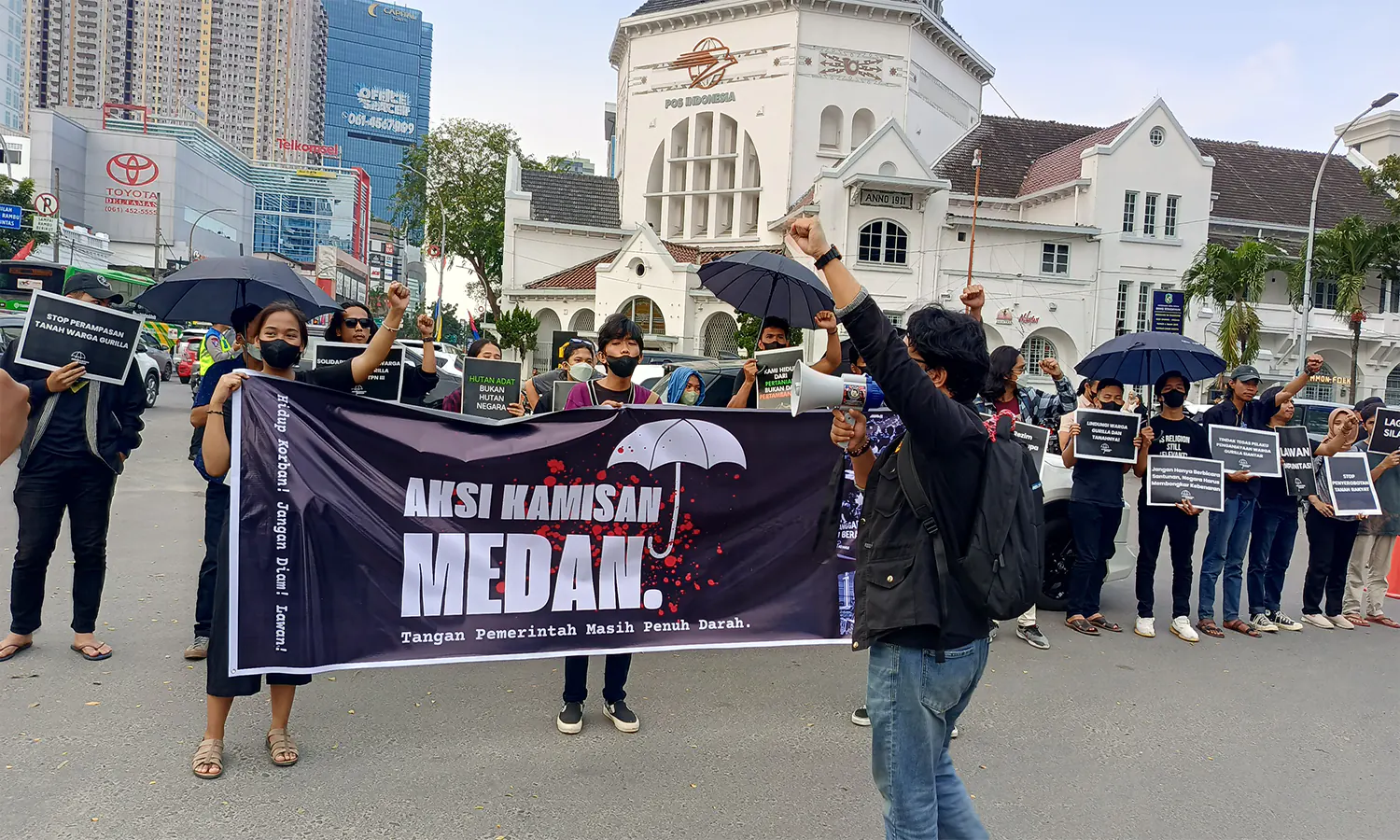 WhatsApp Aktivis Kamisan di Medan Diretas Saat Kedatangan Jokowi