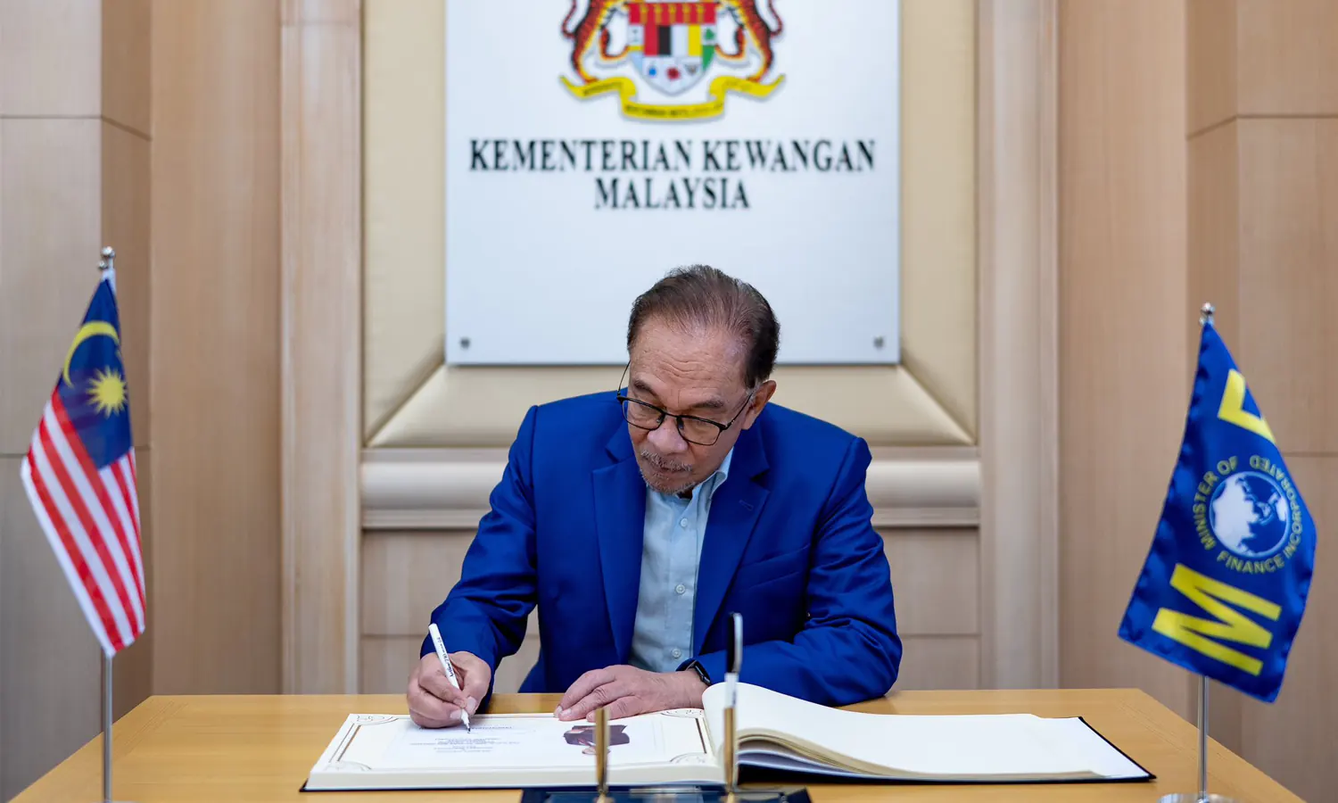 Anwar Ibrahim akan Kurangi Perjudian di Malaysia