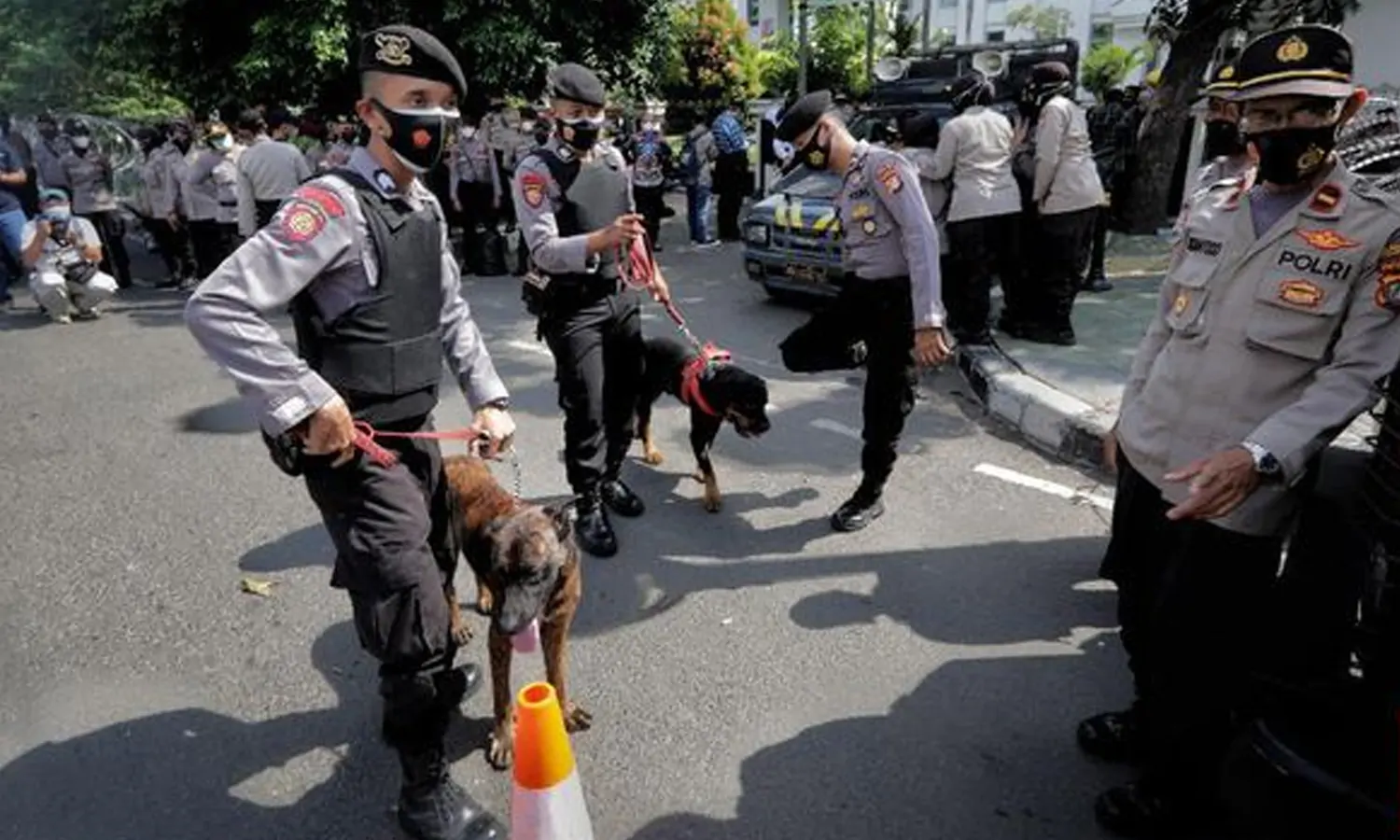 300 Aparat Gabungan diterjunkan Menjaga Sidang Perdana Munarman