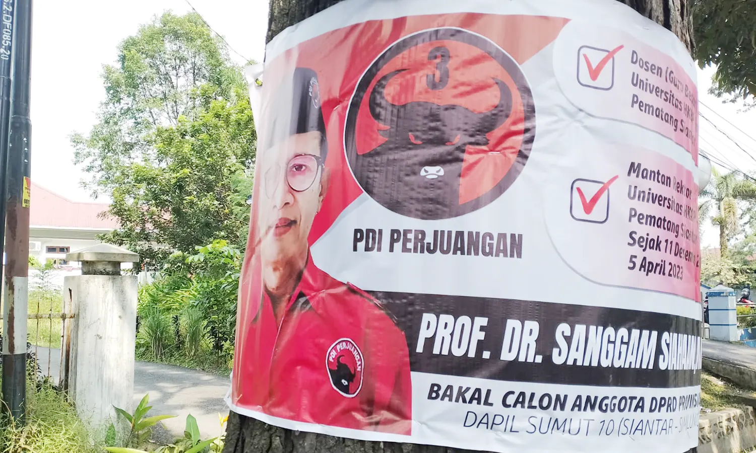 APK di Pohon Marak, Pengamat: Rusak Lingkungan dan Ganggu Estetika Kota Pematang Siantar