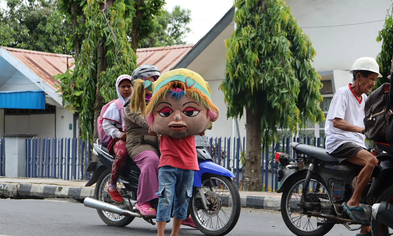 Realita Badut Keliling di Pematang Siantar: Dikasihani Tapi Kadang Dianggap Pengganggu