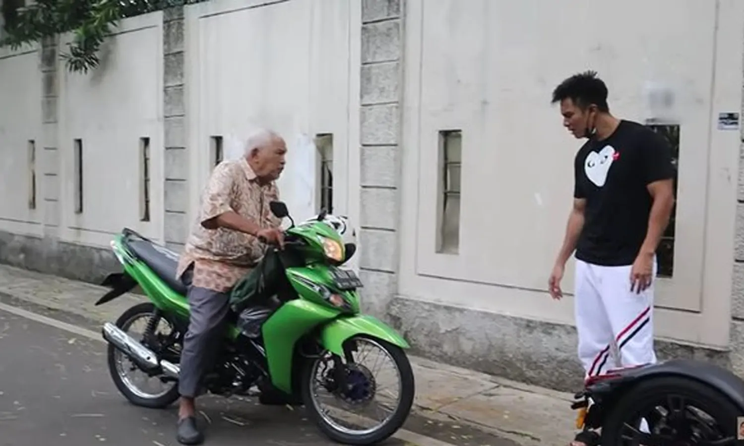 Baim Wong Klarifikasi Usai Panen Hujatan Karena Marah-Marah Kepada Bapak Tua 