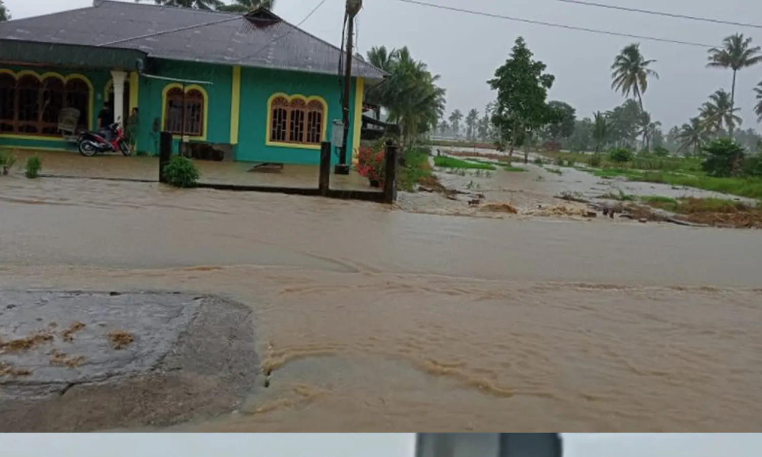 40 Rumah Terendam Banjir Bandang di Nias Sumut