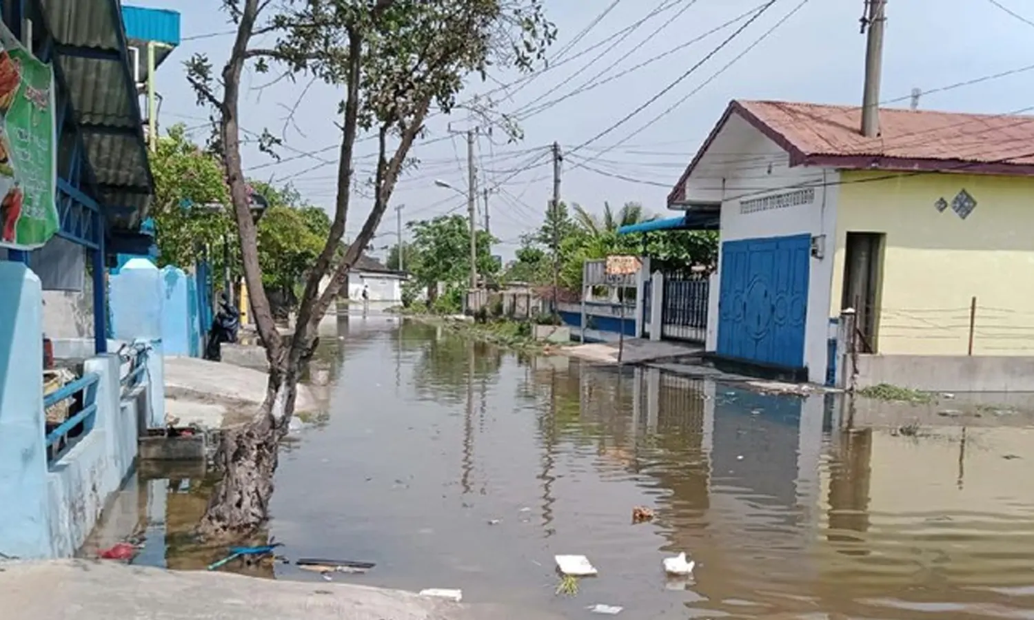 Daerah Pesisir Medan dan Batu Bara di Sumatera Utara Dilanda Banjir Rob