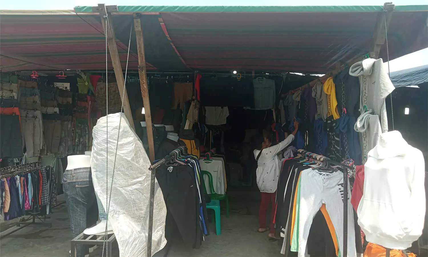 Pemerintah Larang Impor Pakaian Bekas, Pengamat: Mengancam Perekonomian Pedagang