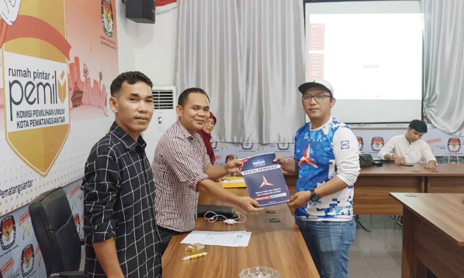 Hari Terakhir Pencermatan DCT, KPU Pematang Siantar: Baru 7 Parpol Serahkan Berkas