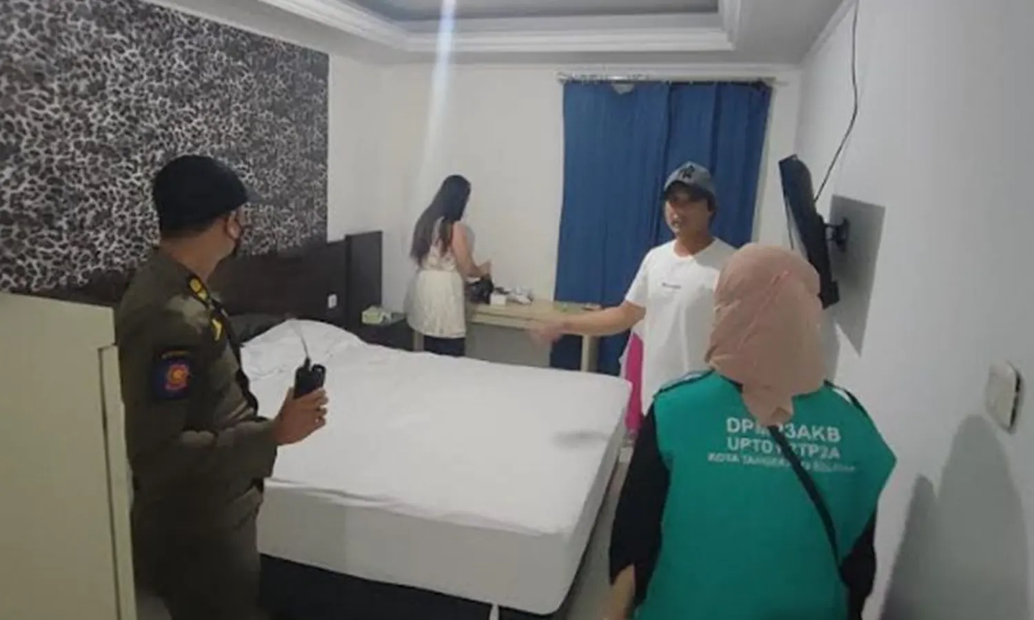 Satpol PP Tangerang Gelar Razia, Puluhan Pasangan Mesum dan Video Promosi Perempuan Best Seller Diamankan