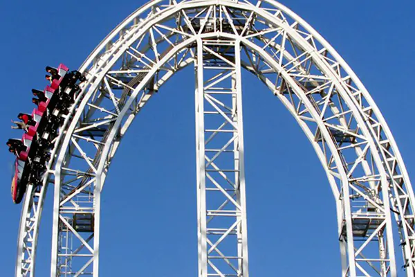 Roller Coaster Tercepat di Dunia Ditutup Sementara, 6 Orang Penumpang Alami Cedera