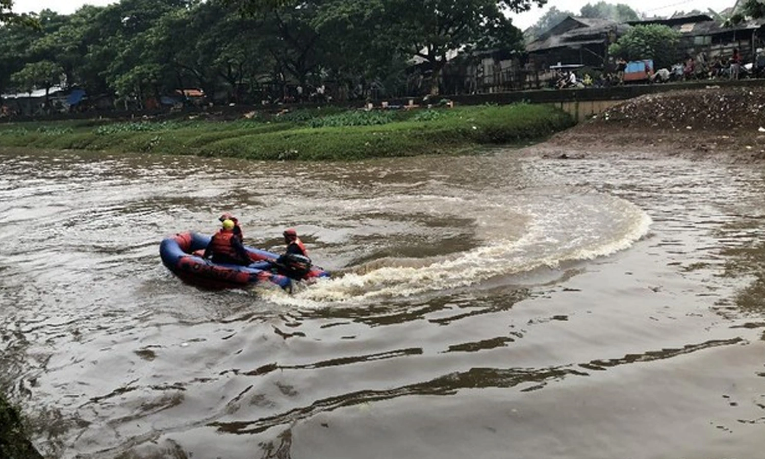 Bocah Ditemukan Tewas di Kali Jakbar