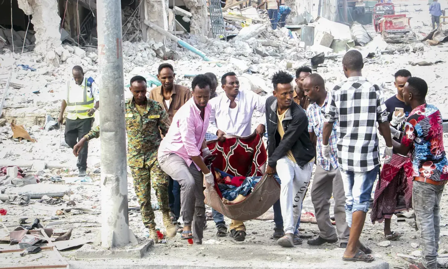 Ledakan 2 Bom Mobil di Ibu Kota Somalia, Menewaskan 100 Orang