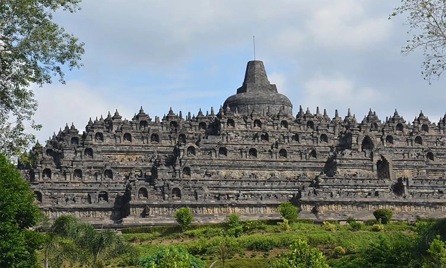 Pemerintah Bakal Naikkan Harga Tiket Masuk Candi Borobudur, DPR Buka Suara