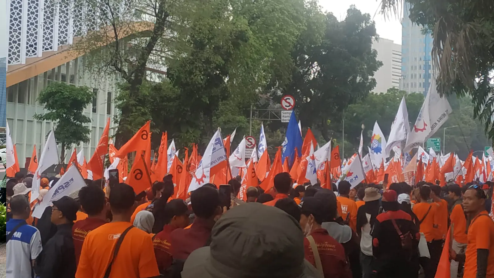 Peringatan May Day Dimulai, Buruh Suarakan 7 Tuntutan dalam Aksi di Jakarta