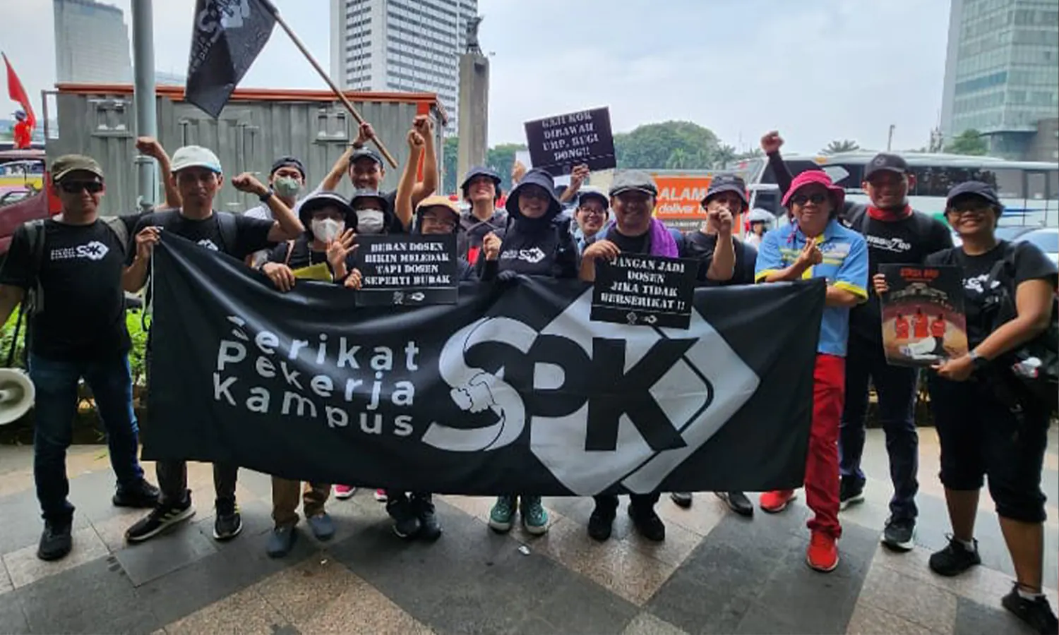 Anomali SPK, Antara Upah Minimalis dan Beban Kerja yang Tinggi