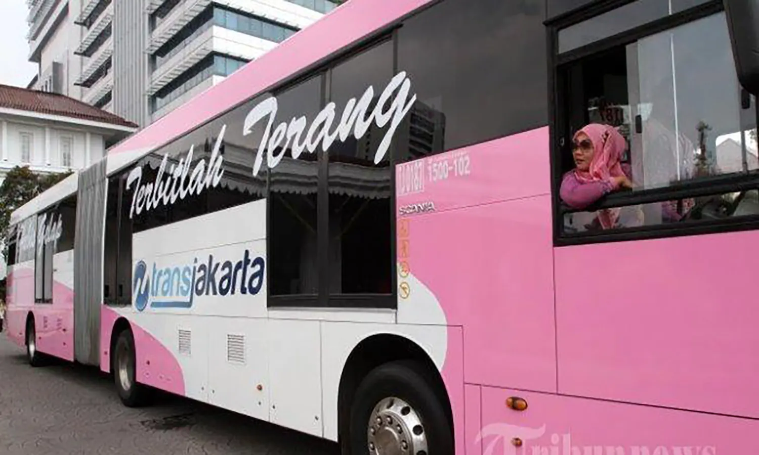 Kurangi Risiko Pelecehan Seksual Terhadap Wanita, Transjakarta Tambah Sejumlah Unit Bus Pink
