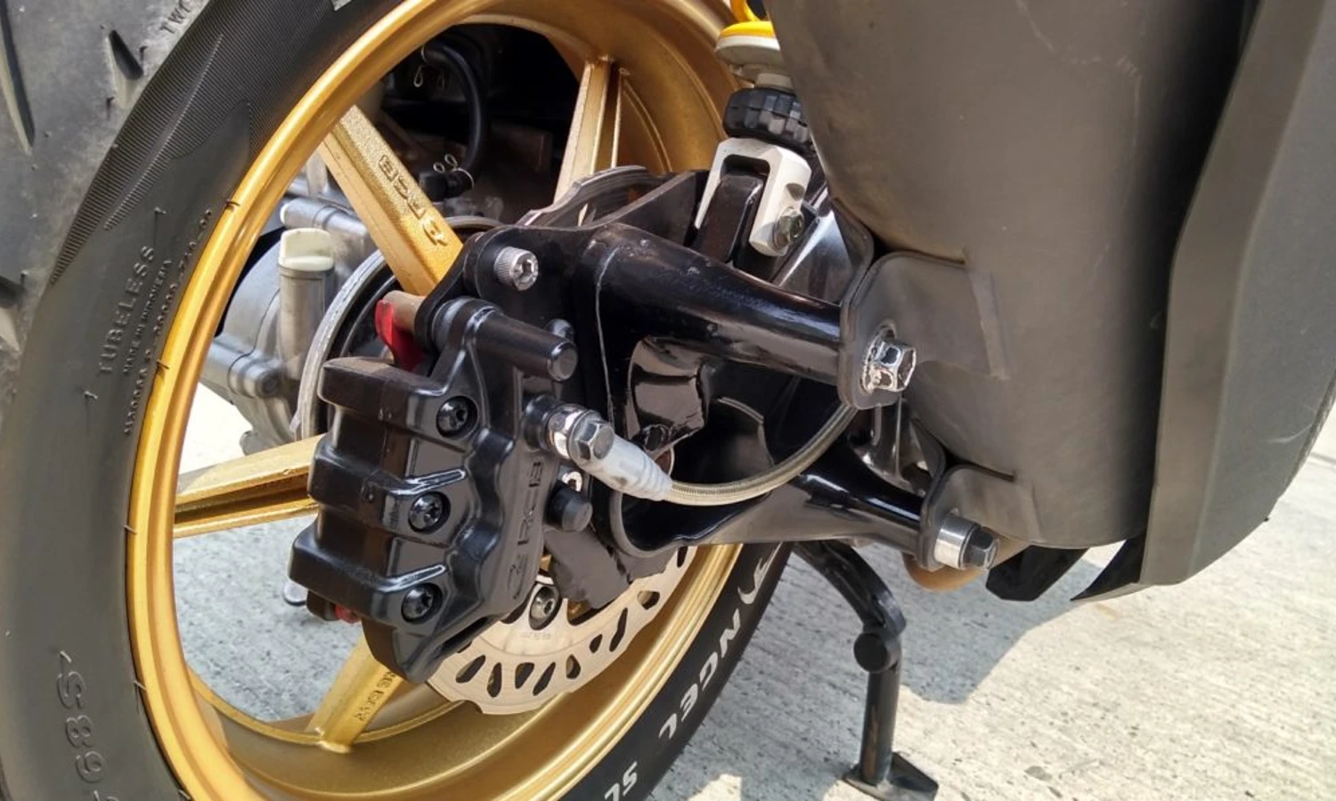 Wajib Tahu! Berikut Cara Mencegah Rem Cakram Motor Overheat