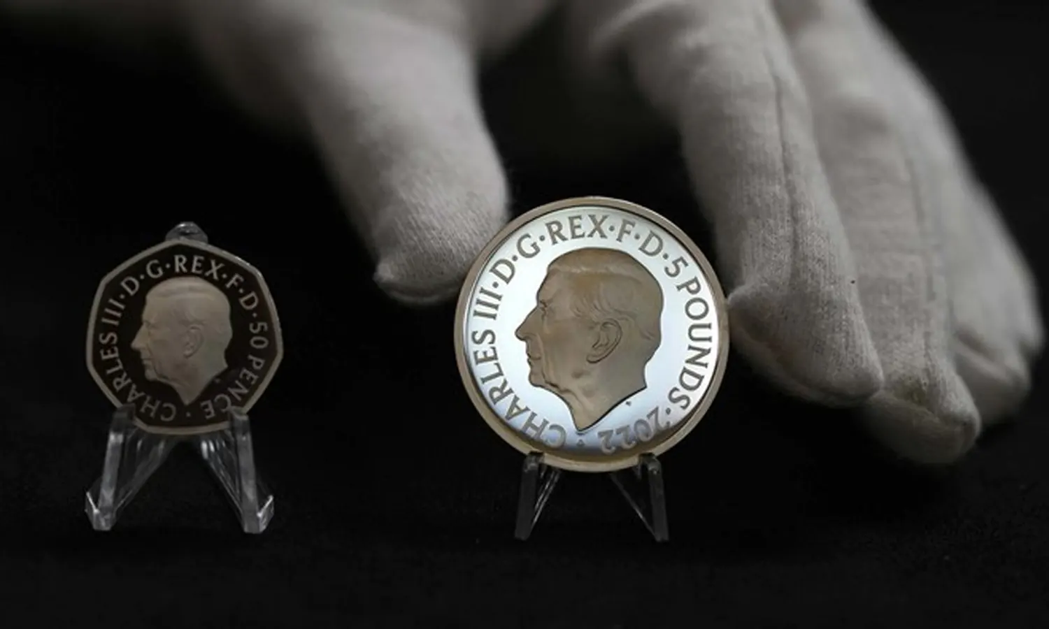 Royal Mint Rilis Koin Pertama Bergambar Raja Charles III