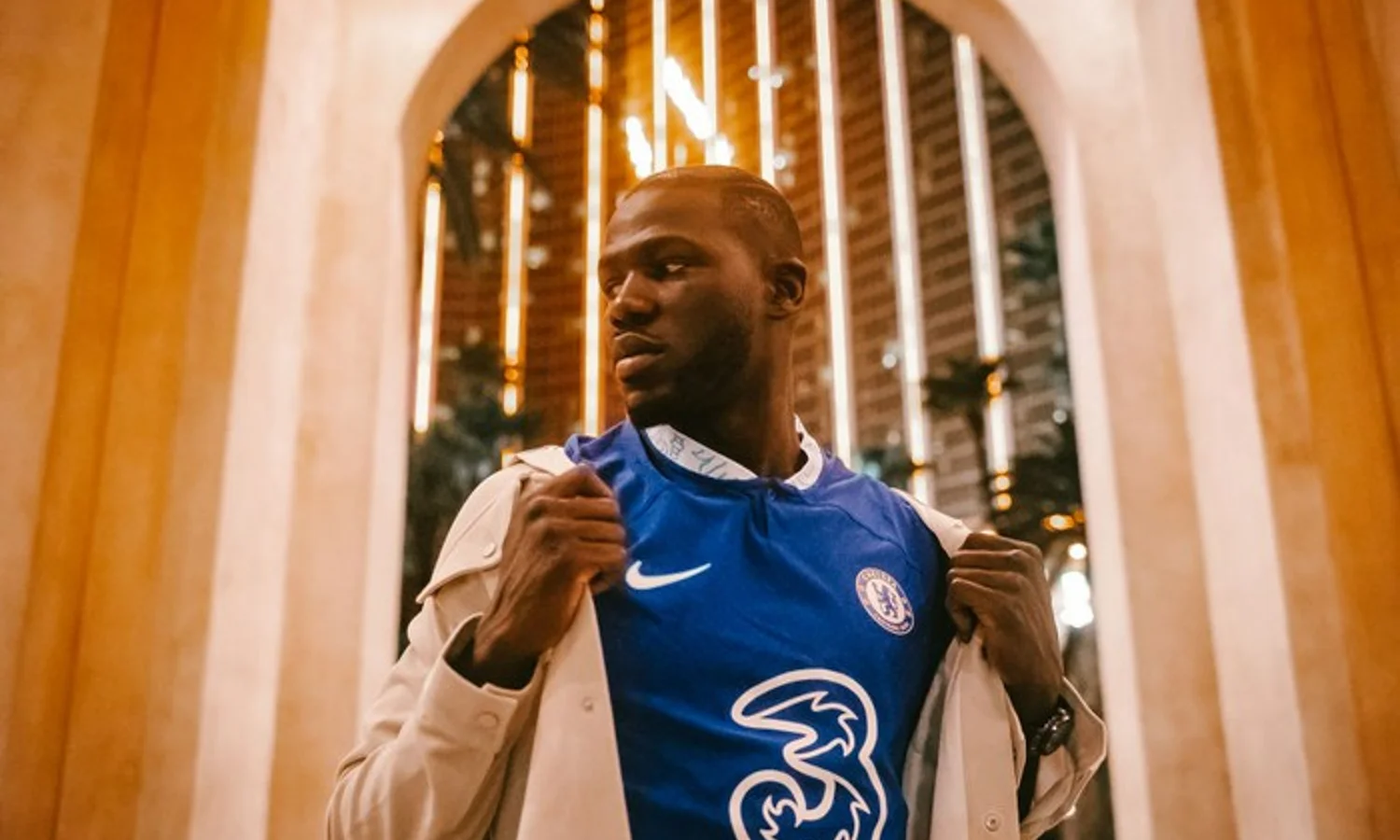 Bursa Transfer: Chelsea Resmi Umumkan Transfer Bek Kalidou Koulibaly