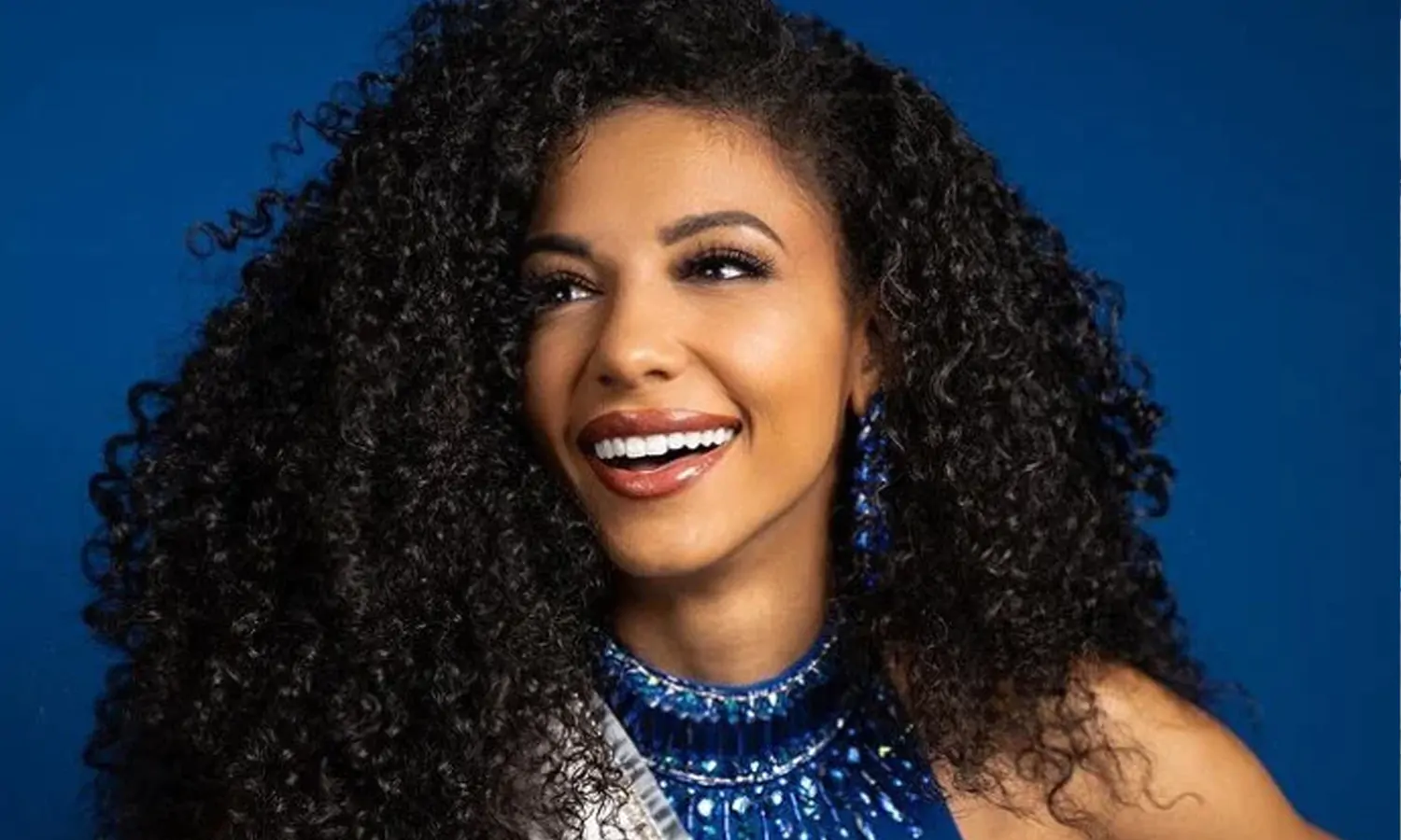 Fakta-Fakta Kematian Cheslie Kryst Top 10 Miss Universe 2019