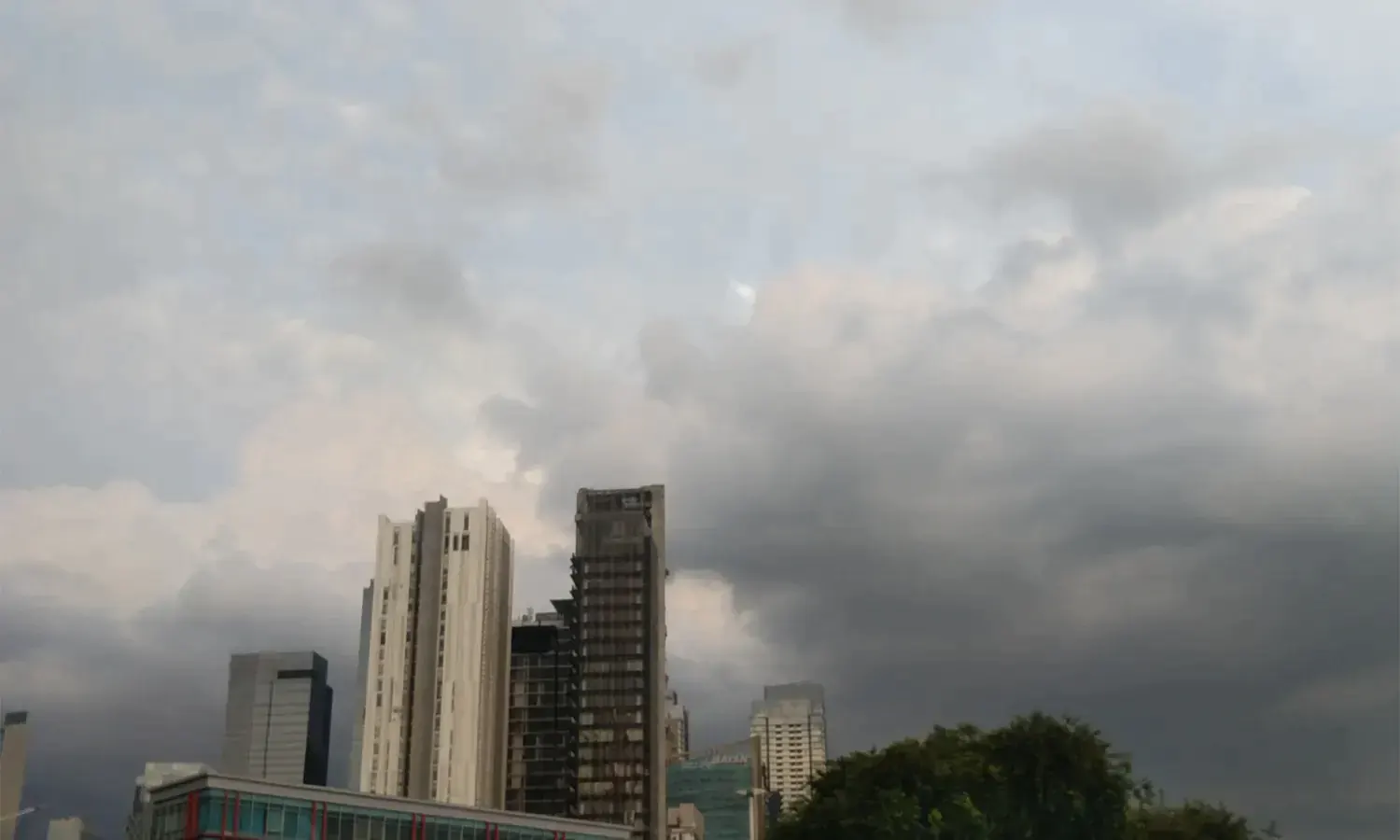 Prakiraan Cuaca DKI Jakarta 18 April: Pagi Cerah Berawan