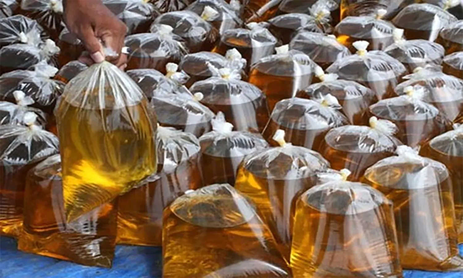 Pemerintah Bakal Cabut Subsidi Minyak Goreng Curah Per 31 Mei 2022