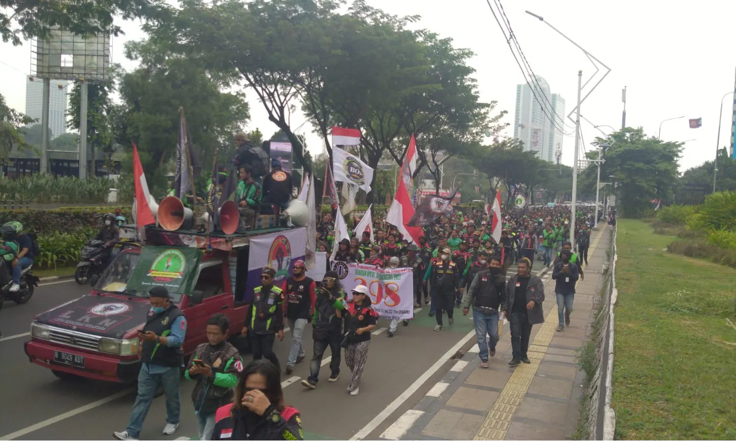 Soal Demo Tolak Kenaikan BBM Ricuh, Jokowi: Sampaikan Secara Baik-baik!