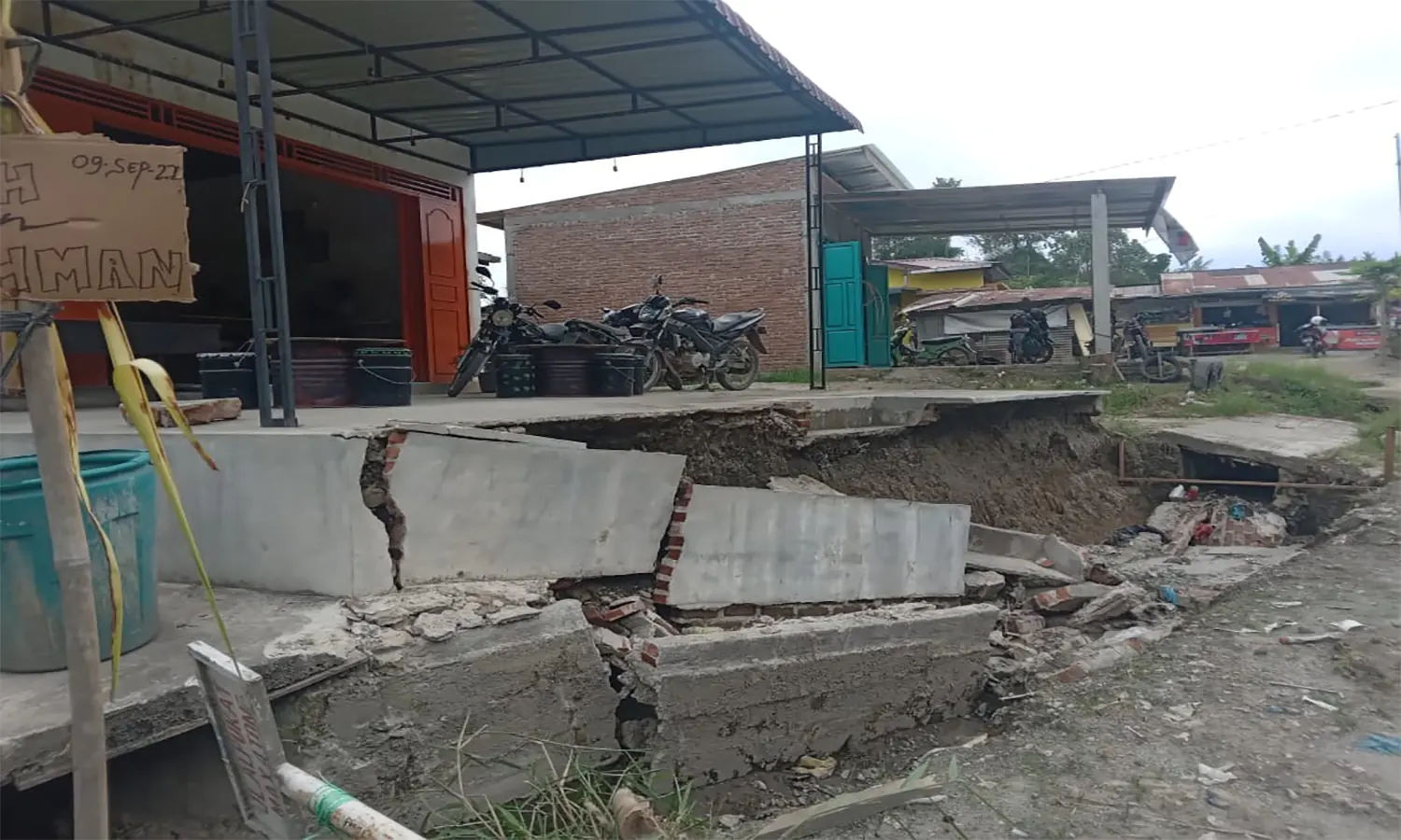 Proyek Drainase Diterlantarkan, Masyarakat Marjanji Semakin Cemas