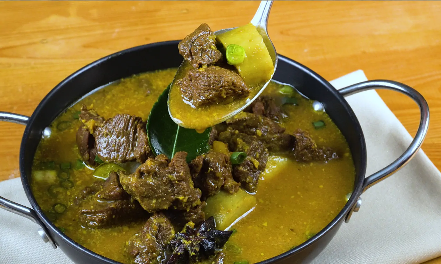 Makanan Tradisional: Resep Empal Gentong Khas Cirebon