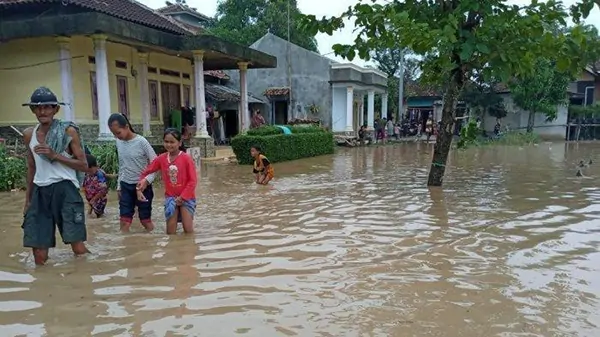 25 Rumah Terendam, Tiga Kecamatan Diterjang Banjir