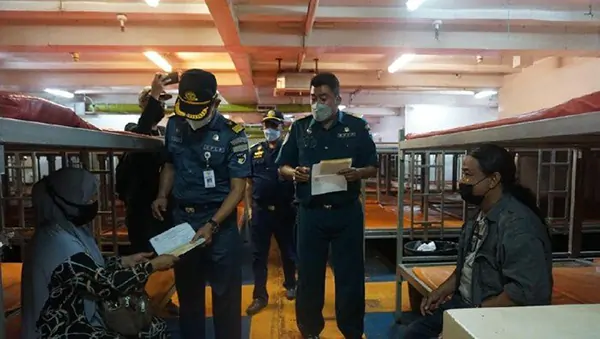 Diturunkan dari Kapal, Ratusan Calon Penumpang di Kaltim Tak Ada Surat Vaksin